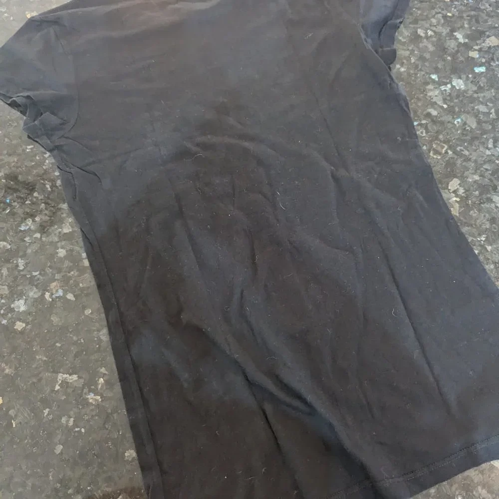 Hurley Tshirt - Small - Picture 5 of 6